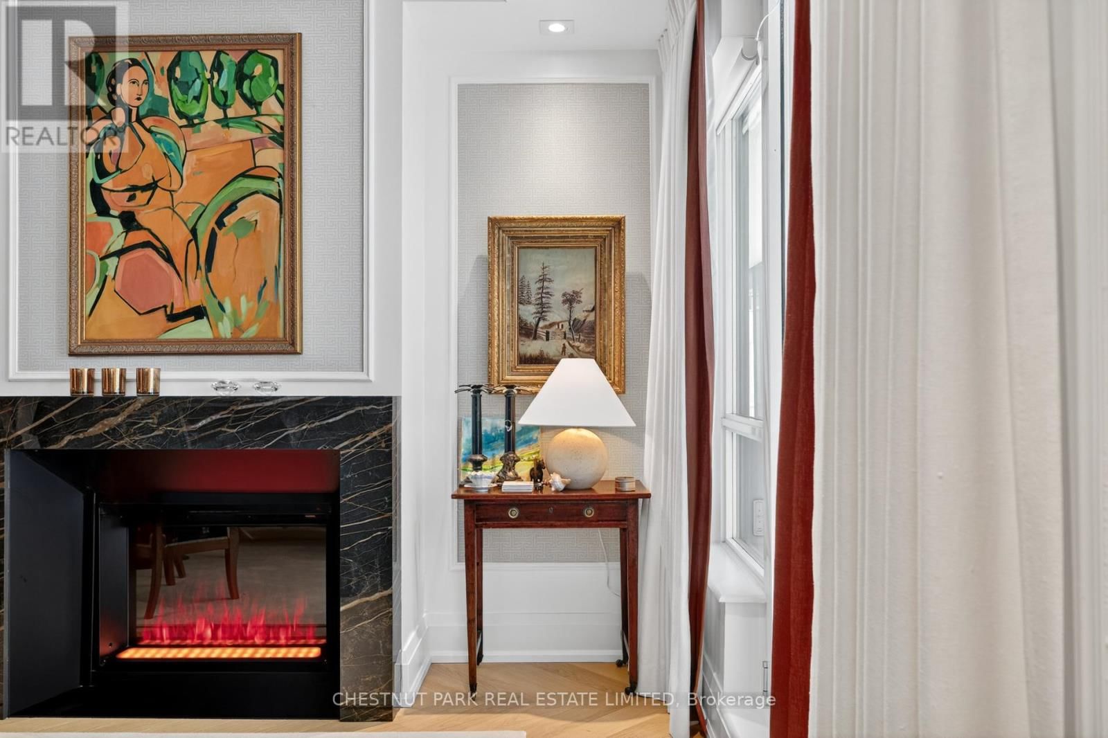 301 - 20 SCRIVENER SQUARE Image 16