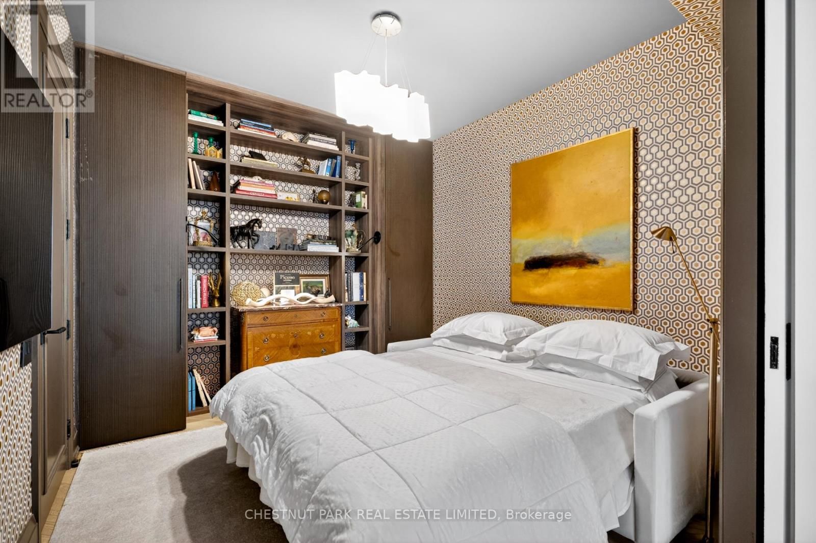 301 - 20 SCRIVENER SQUARE Image 23