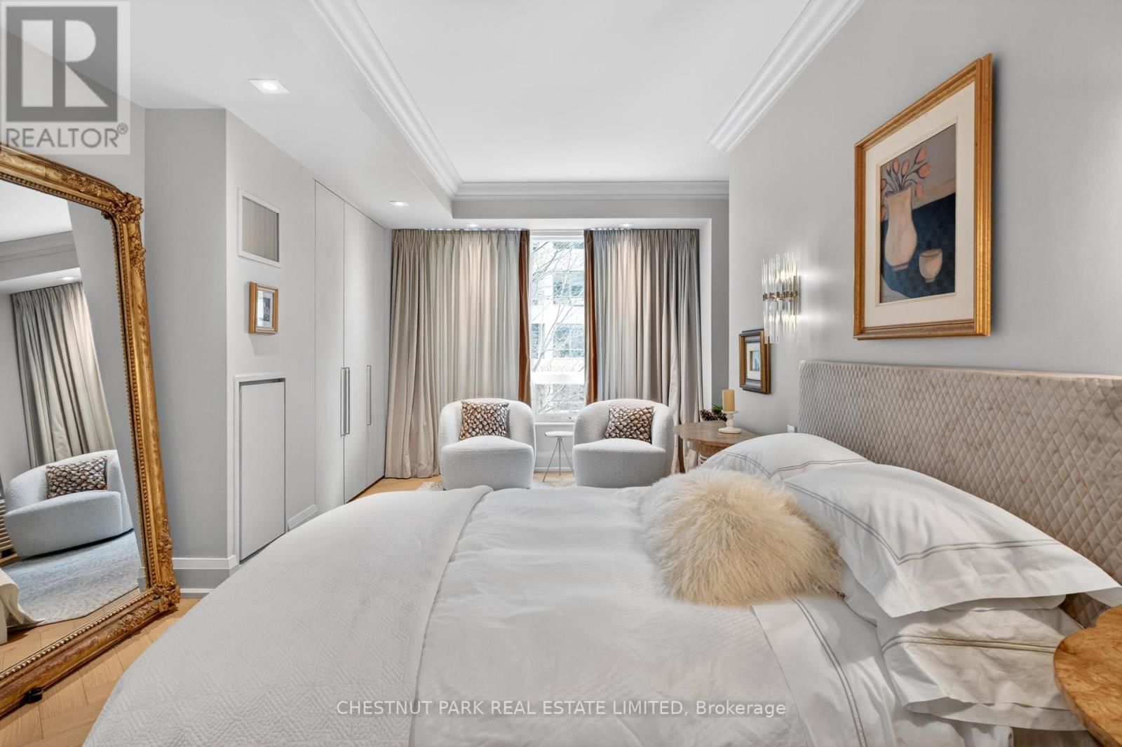 301 - 20 SCRIVENER SQUARE Image 26