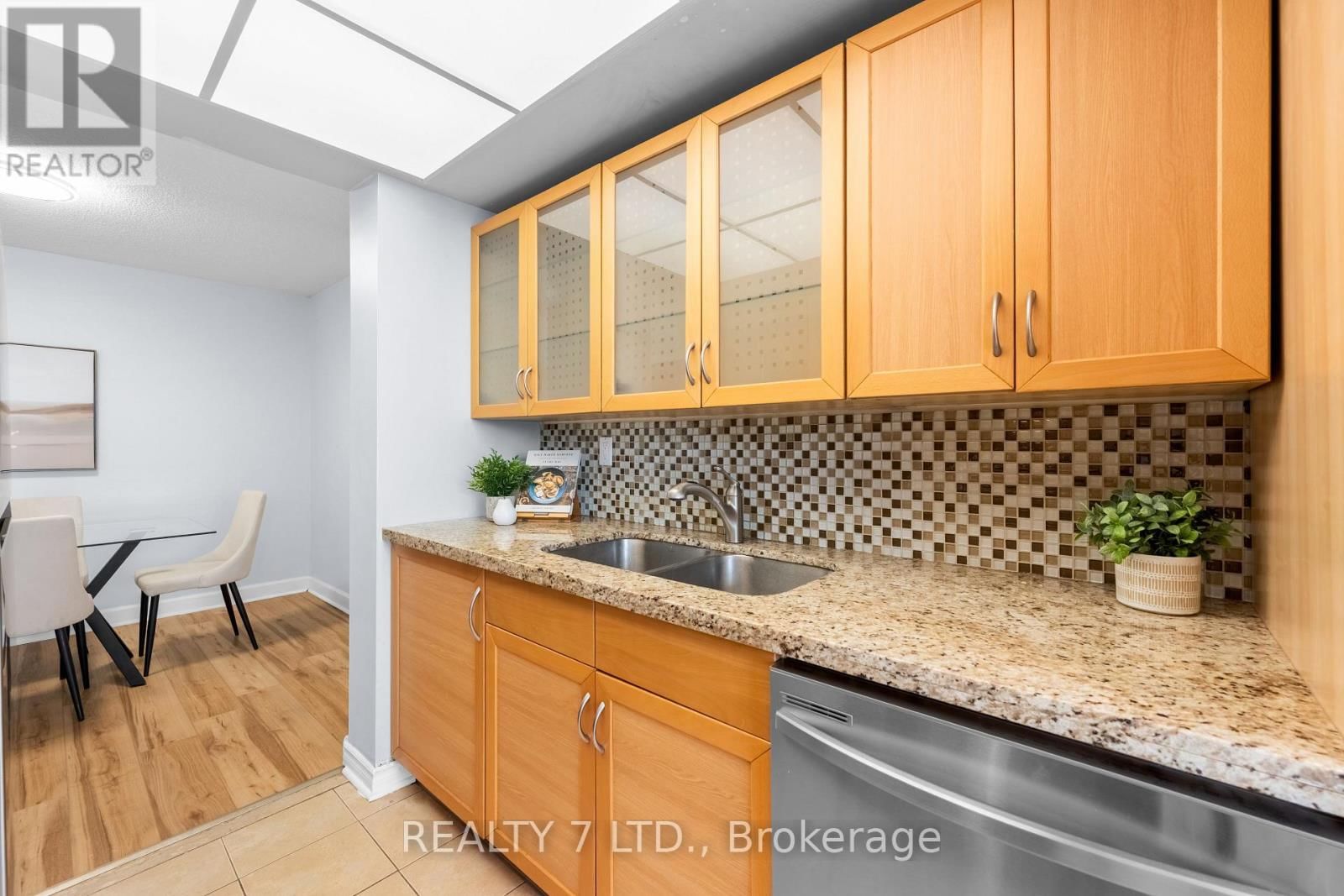 708 - 100 ANTIBES DRIVE Image 23