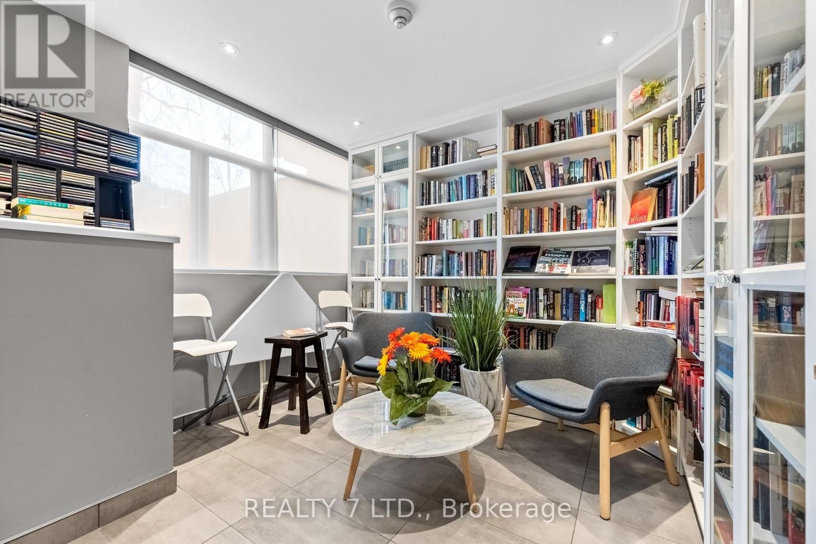 708 - 100 ANTIBES DRIVE Image 44