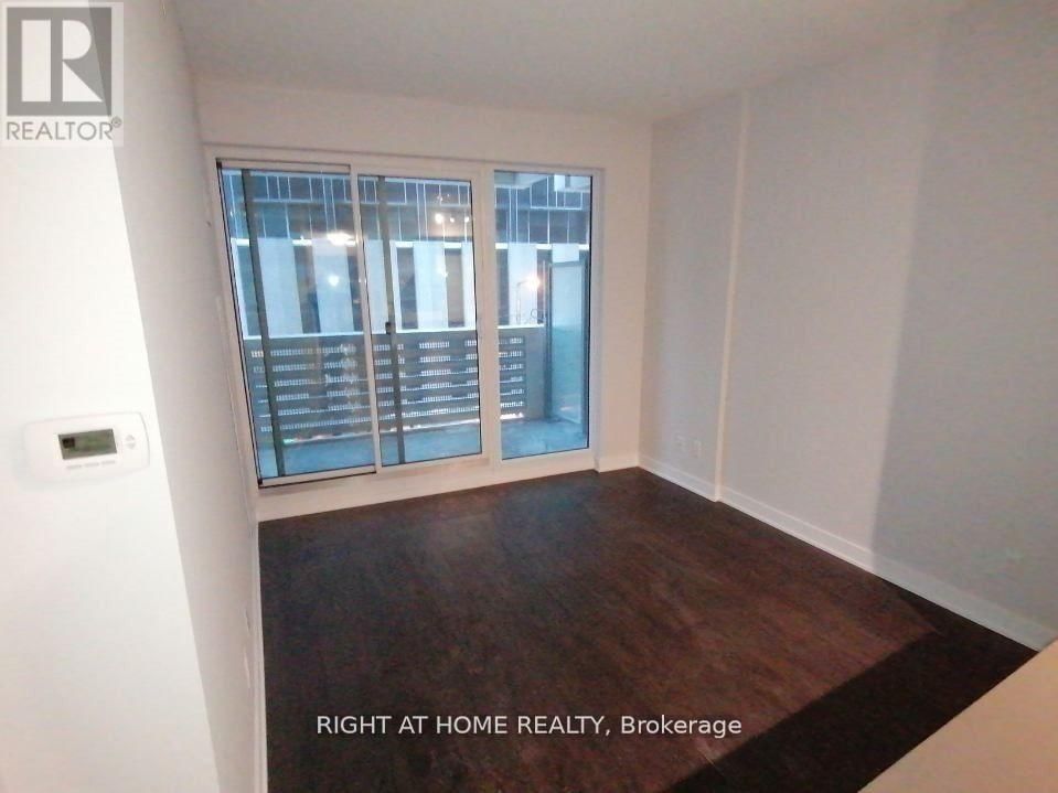 311 - 2221 YONGE STREET Image 5