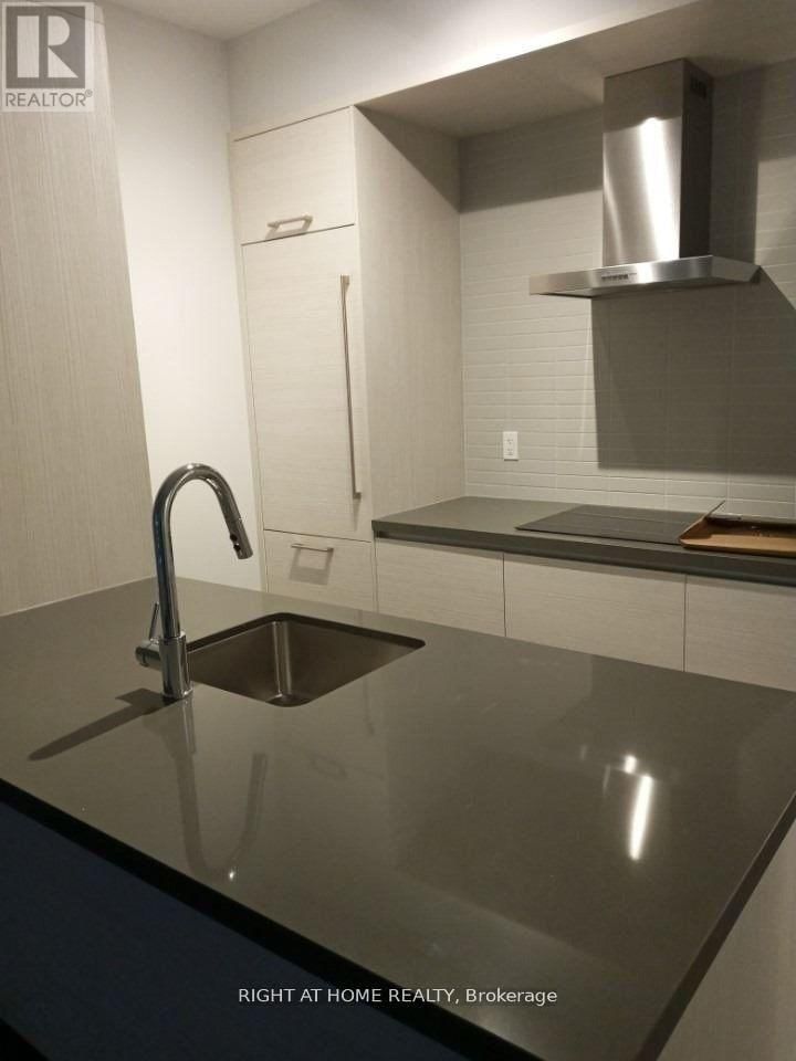 311 - 2221 YONGE STREET Image 9