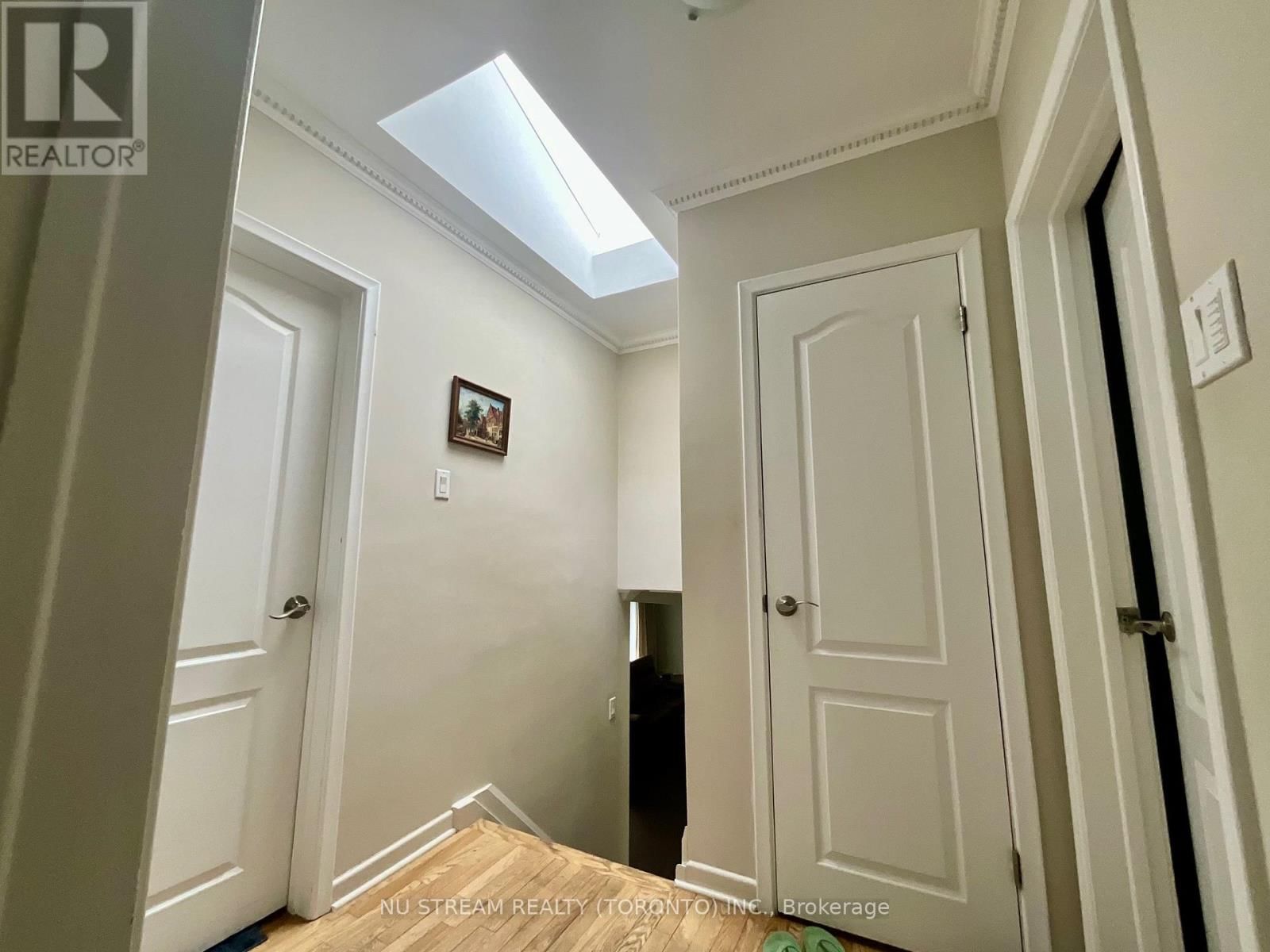 Upper - 260 FISHERVILLE ROAD Image 13