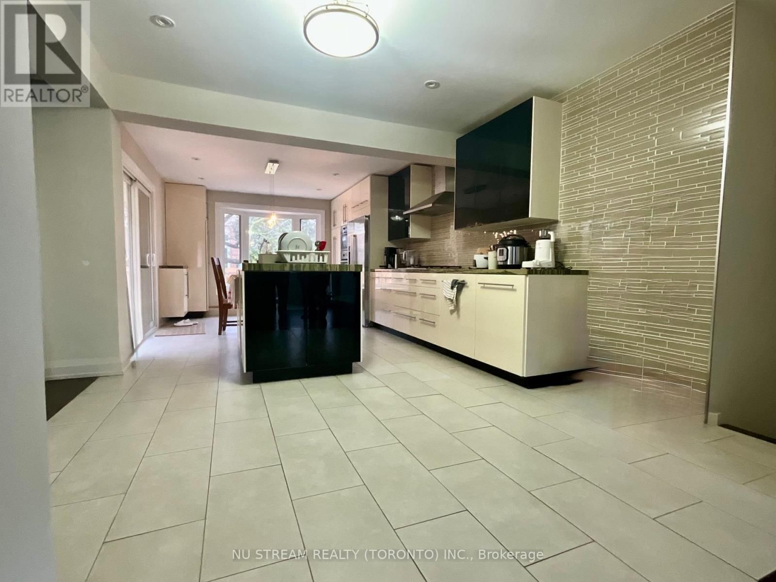 Upper - 260 FISHERVILLE ROAD Image 6