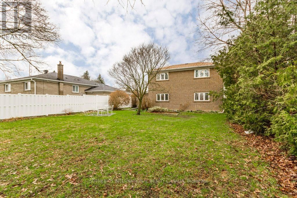 21 SUMMERSIDE CRESCENT Image 31