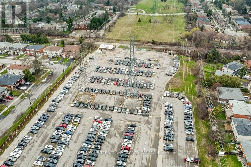 21 SUMMERSIDE CRESCENT Image 34