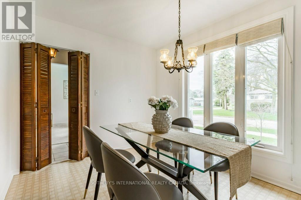 21 SUMMERSIDE CRESCENT Image 8