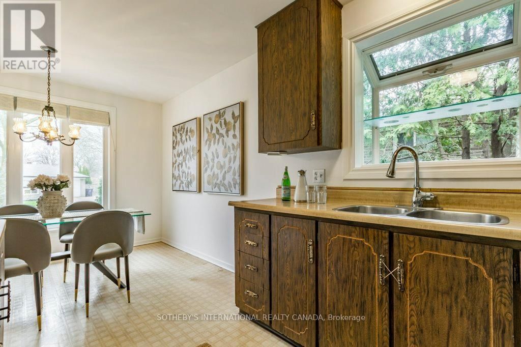 21 SUMMERSIDE CRESCENT Image 9