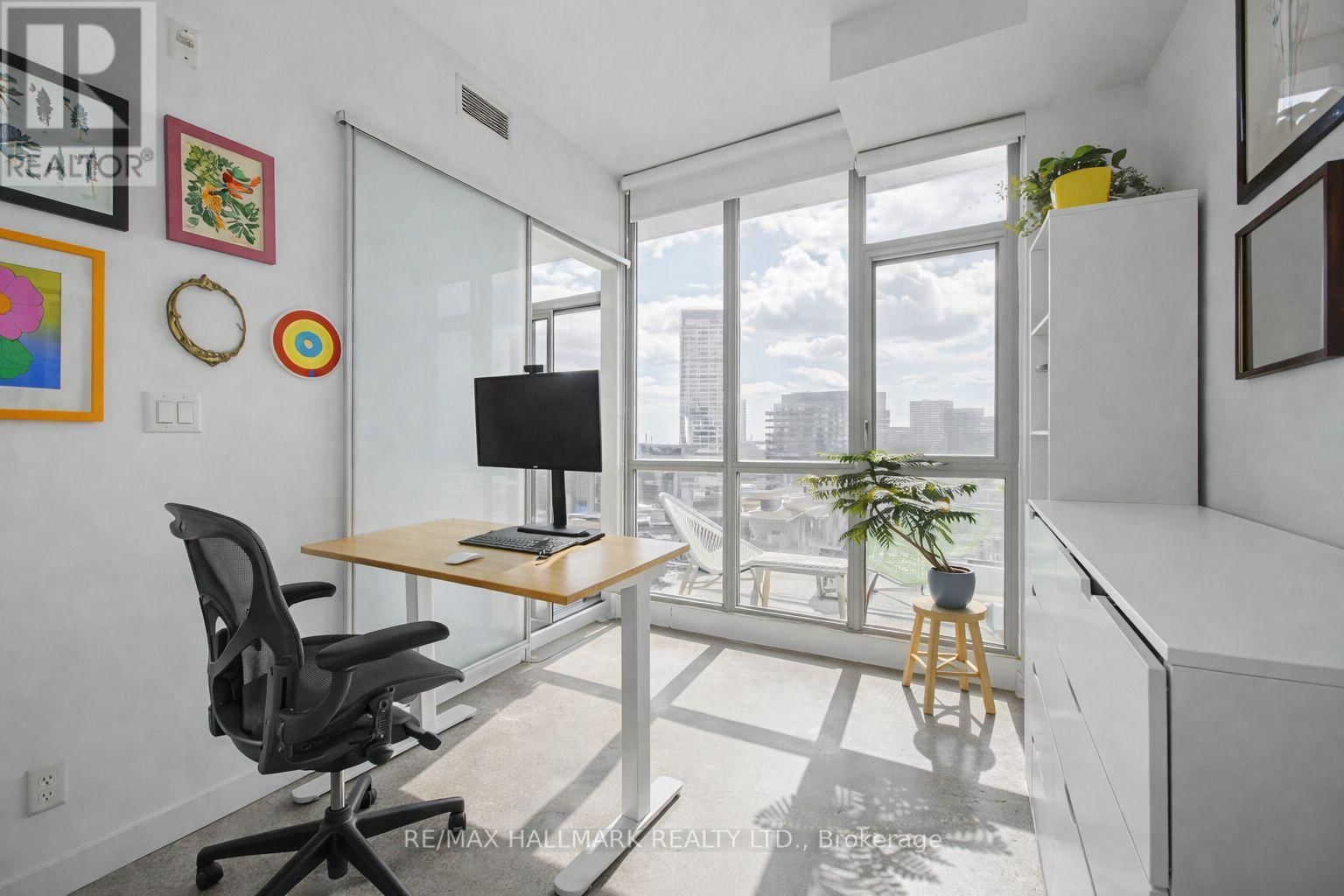 819 - 510 KING STREET EAST Image 1