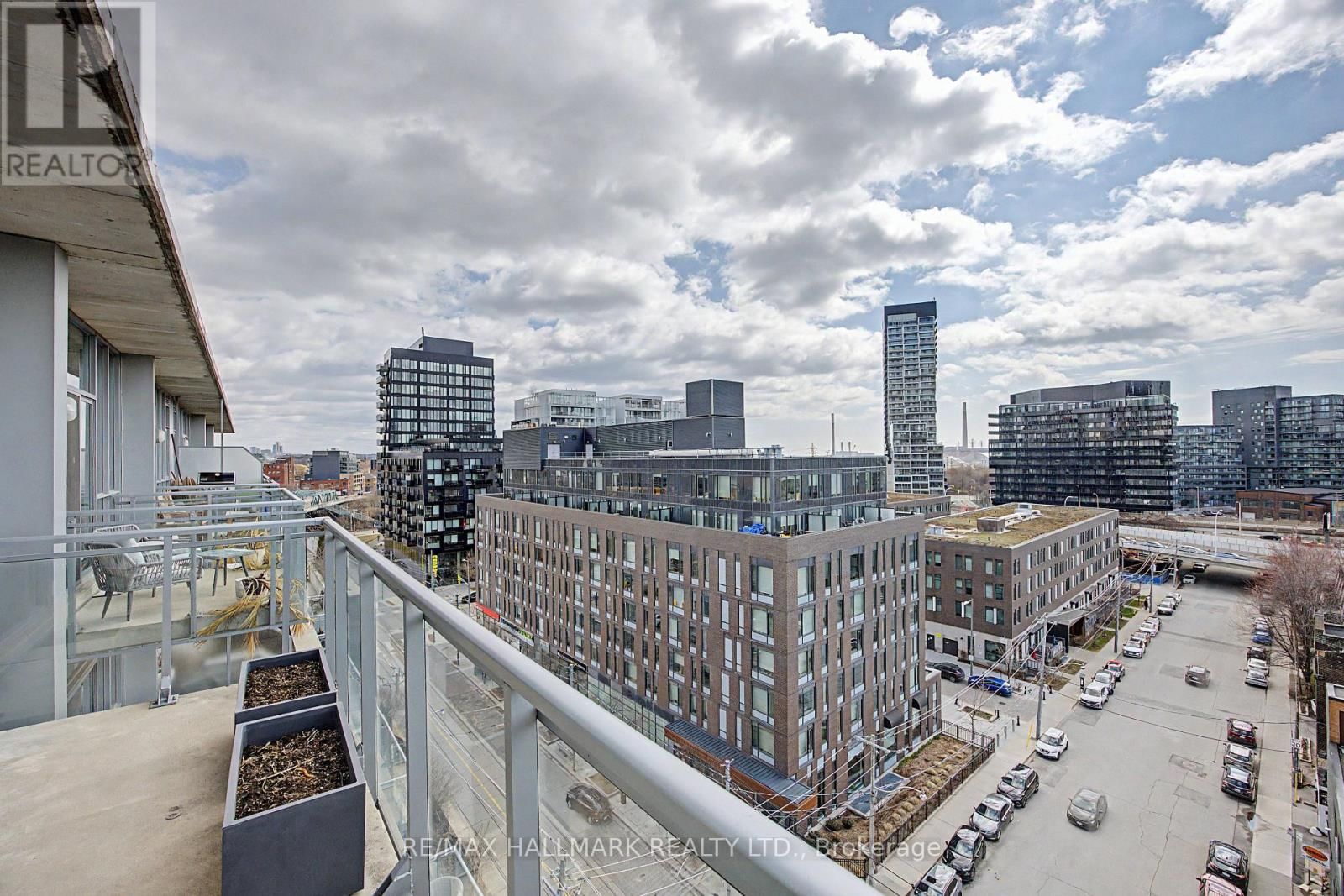 819 - 510 KING STREET EAST Image 16