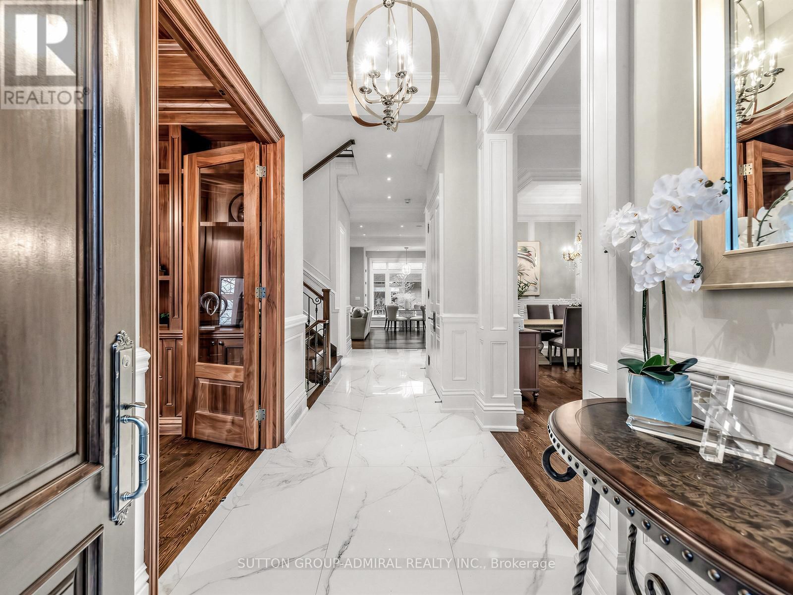 5 LLOYDMINSTER CRESCENT Image 3