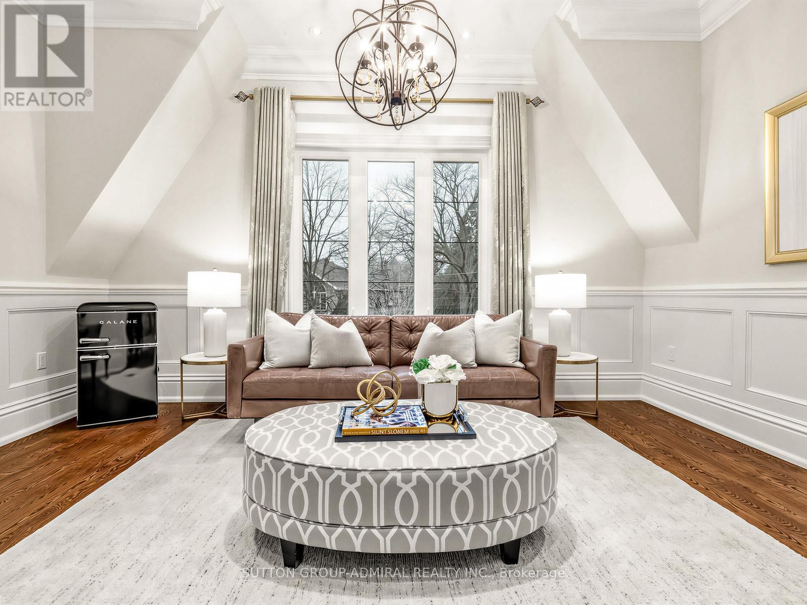 5 LLOYDMINSTER CRESCENT Image 37