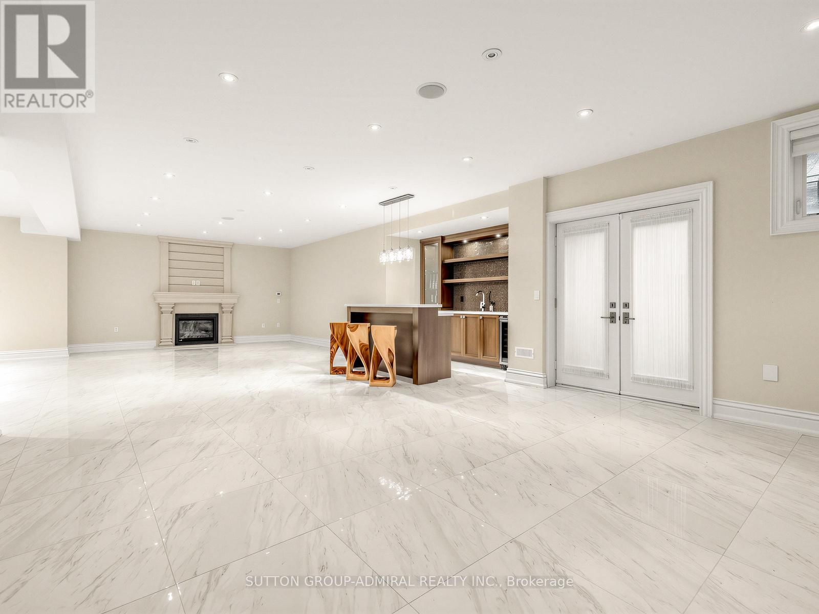 5 LLOYDMINSTER CRESCENT Image 46