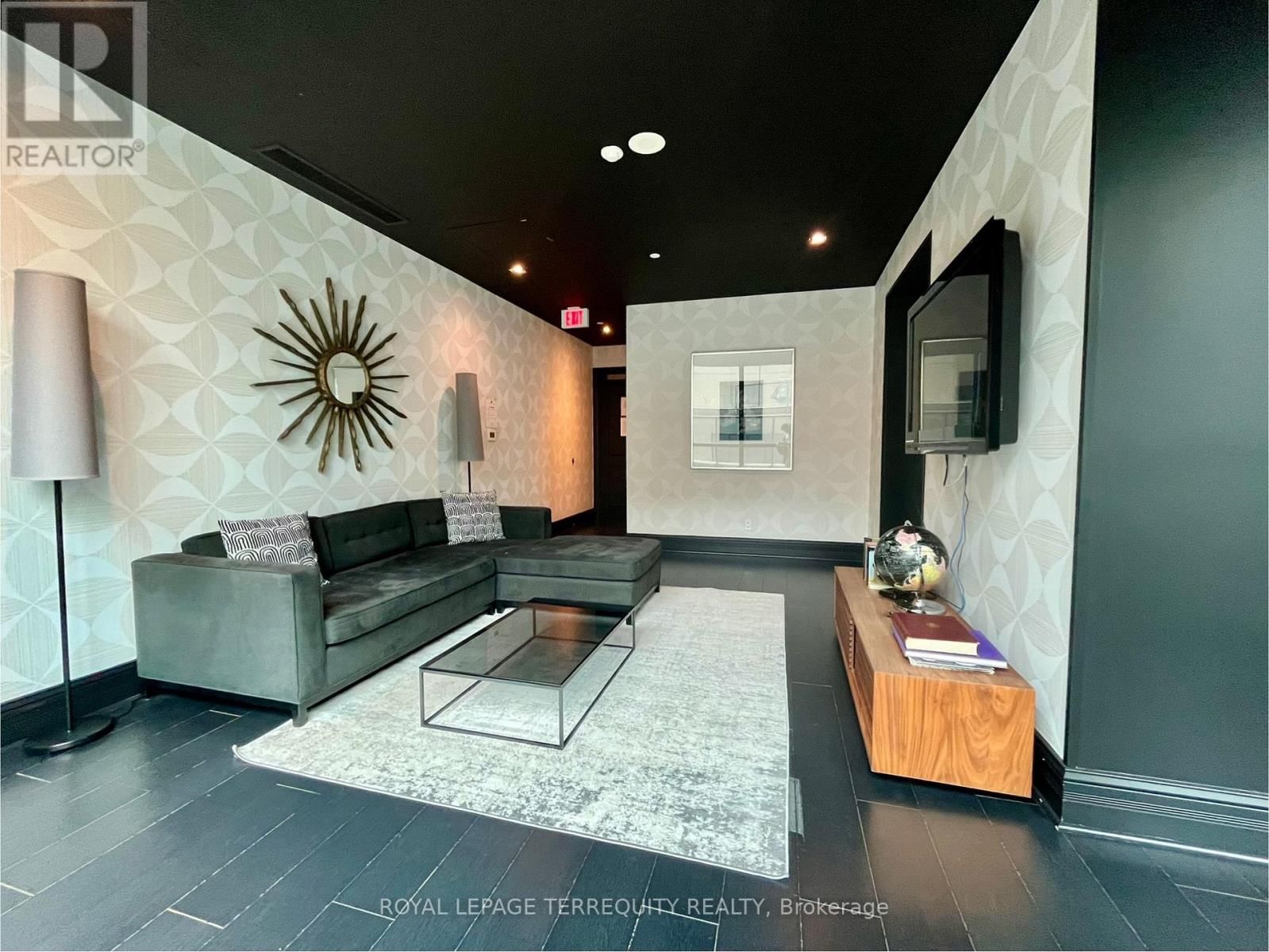 514 - 38 THE ESPLANADE Image 16