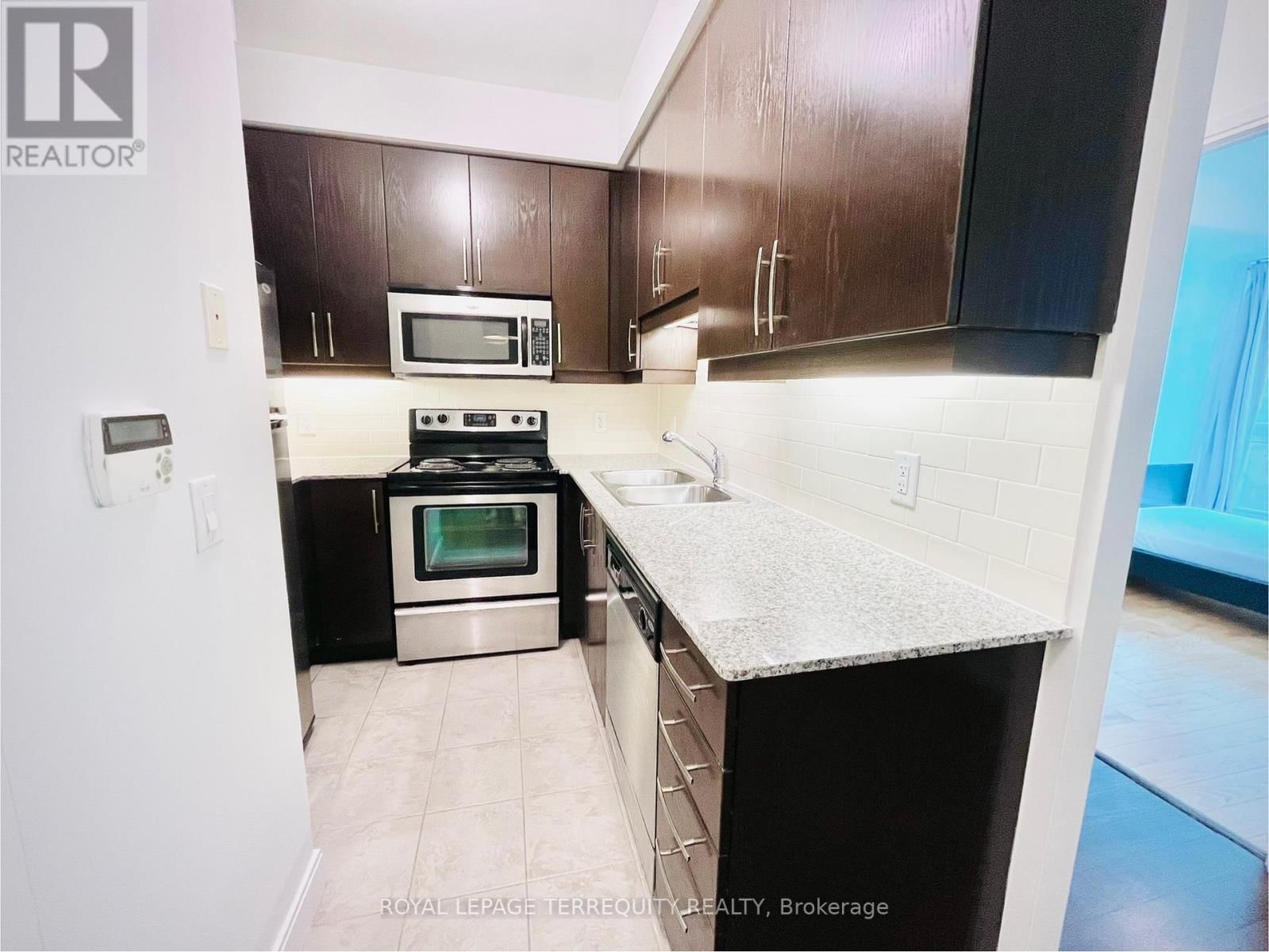 514 - 38 THE ESPLANADE Image 3