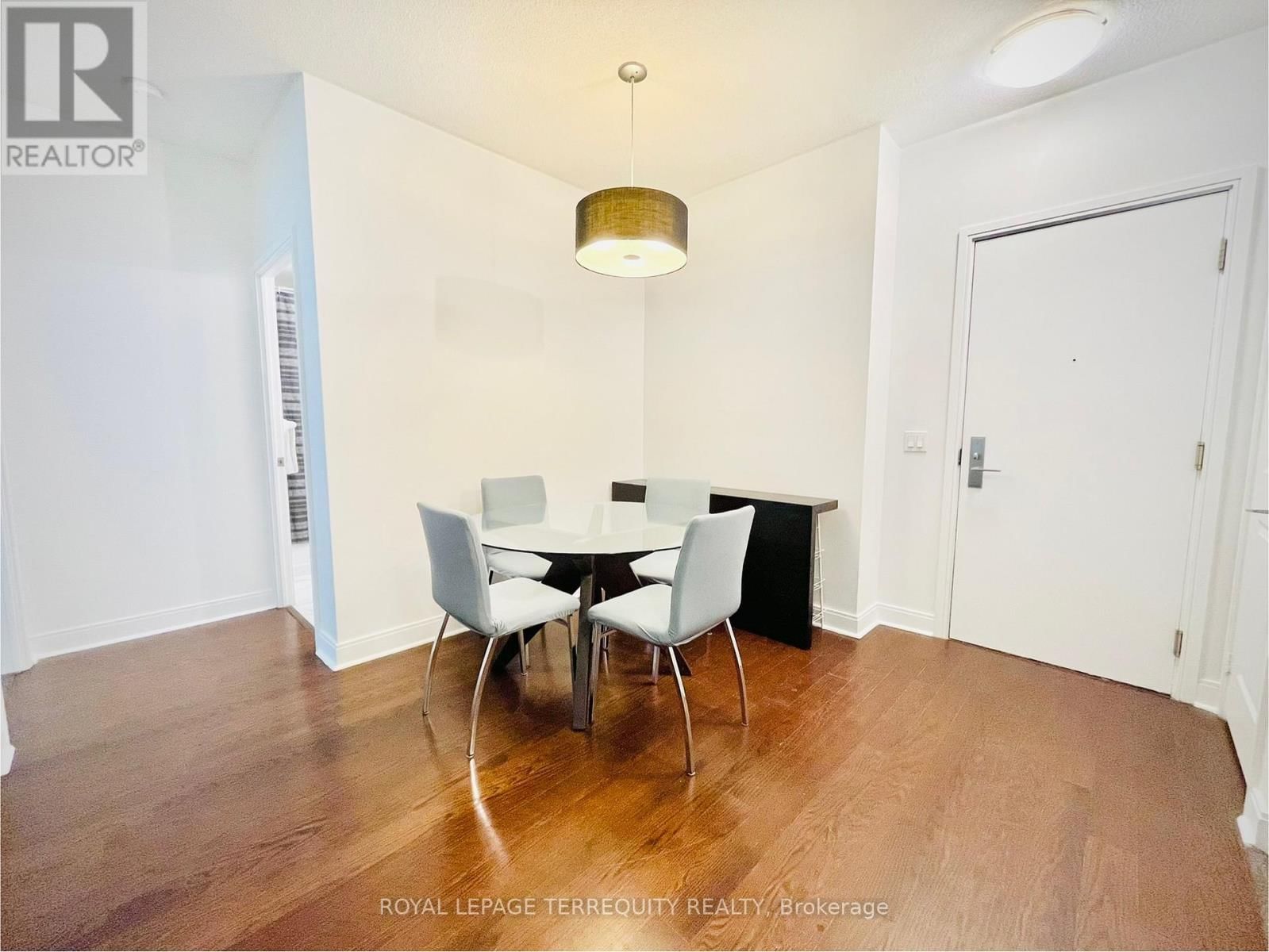 514 - 38 THE ESPLANADE Image 6