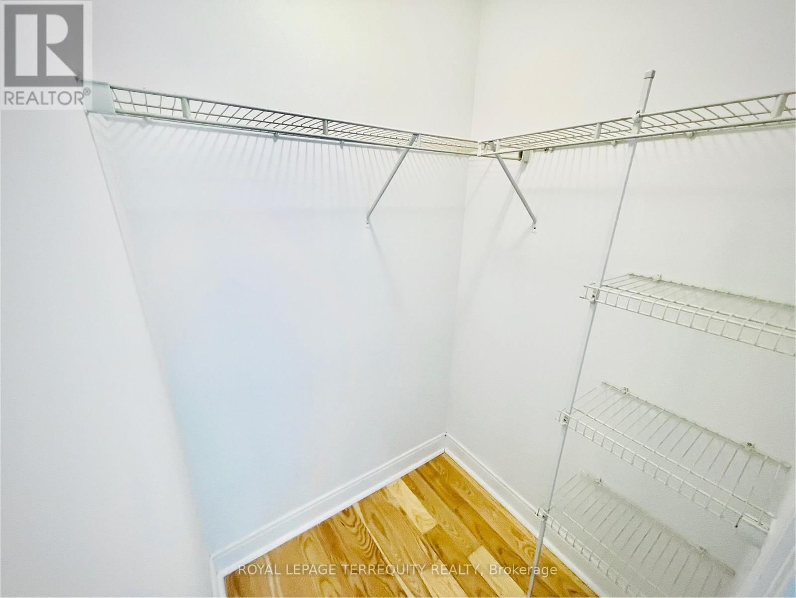 514 - 38 THE ESPLANADE Image 8