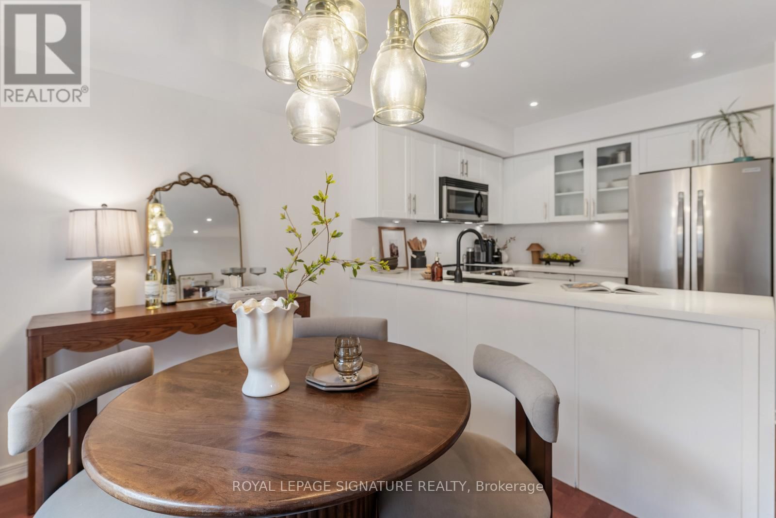 223 - 26 WESTERN BATTERY ROAD Image 16