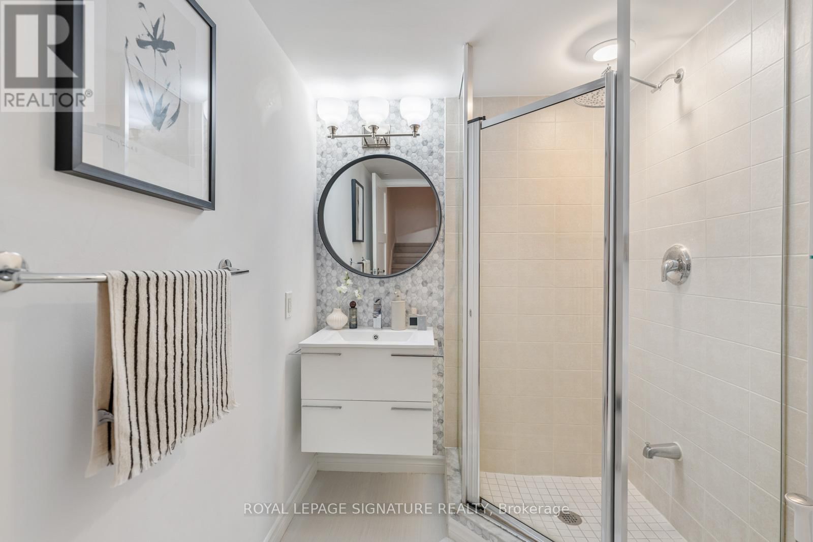 223 - 26 WESTERN BATTERY ROAD Image 17