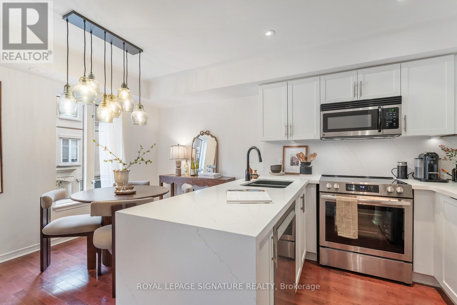 223 - 26 WESTERN BATTERY ROAD Image 19