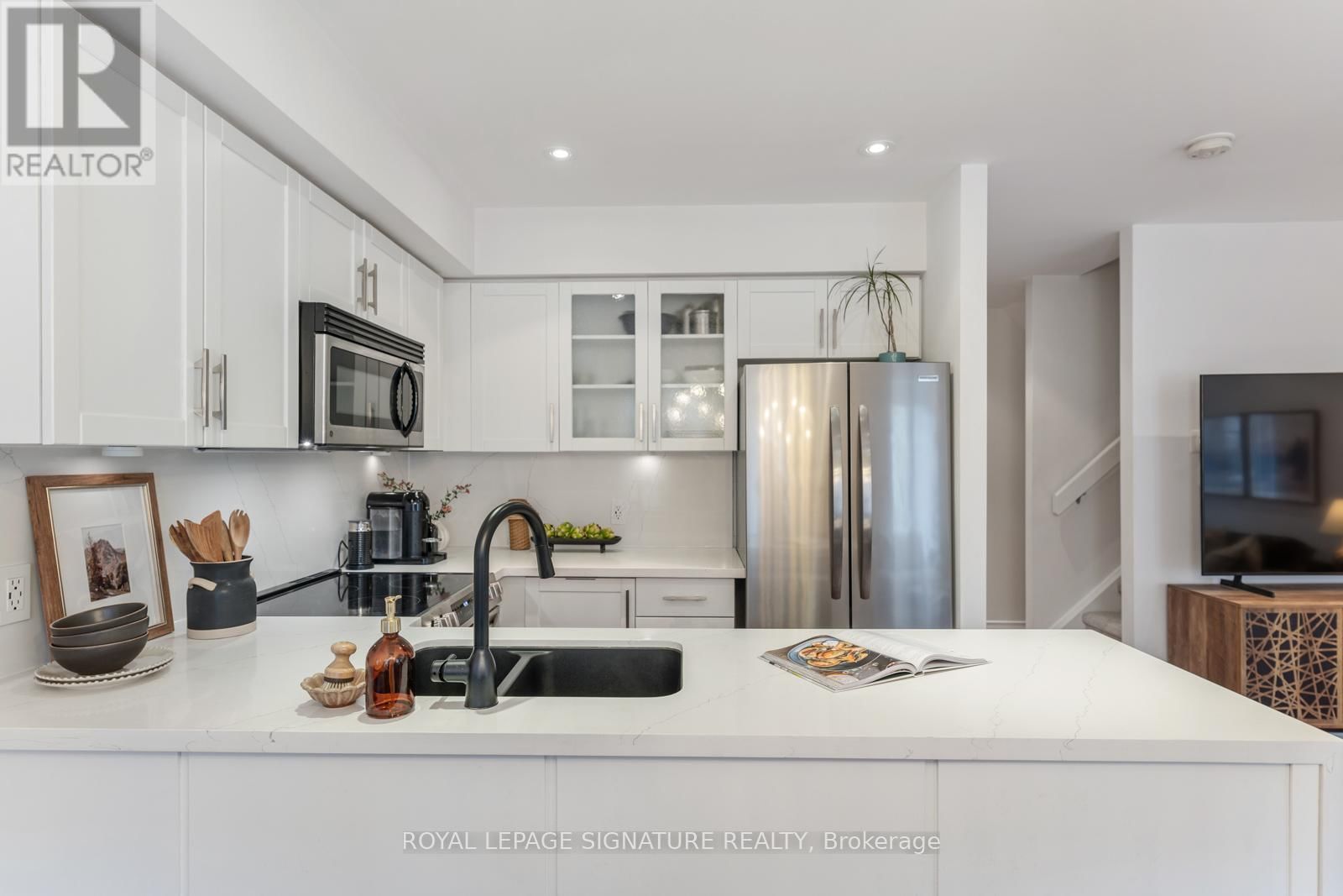 223 - 26 WESTERN BATTERY ROAD Image 22