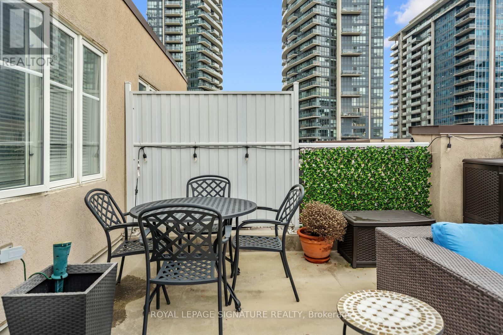 223 - 26 WESTERN BATTERY ROAD Image 38