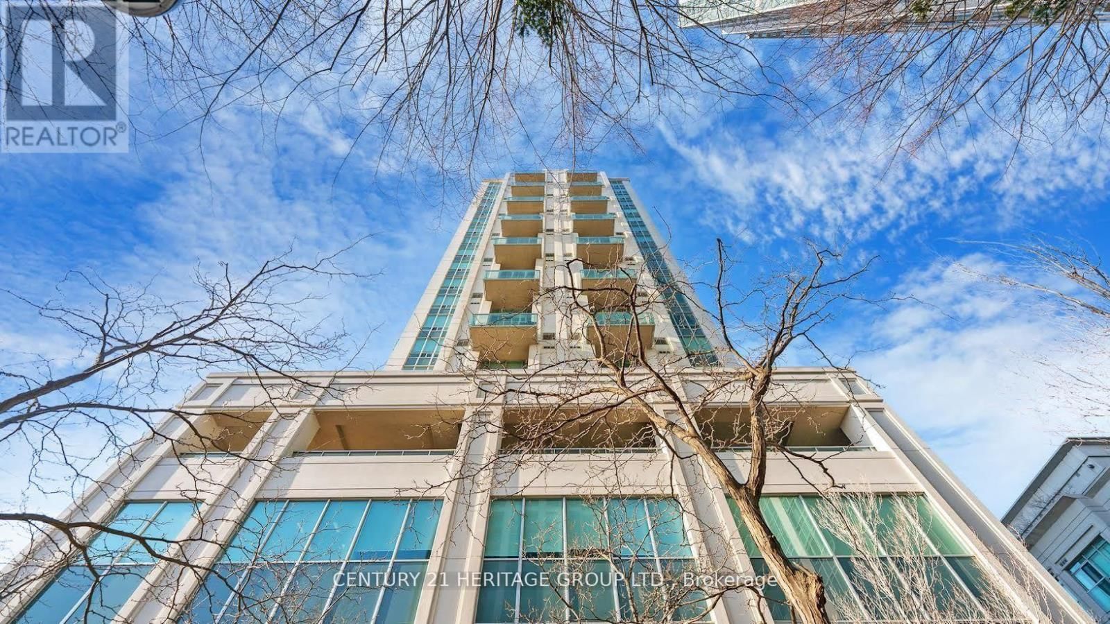 910 - 1 AVONDALE AVENUE Image 1