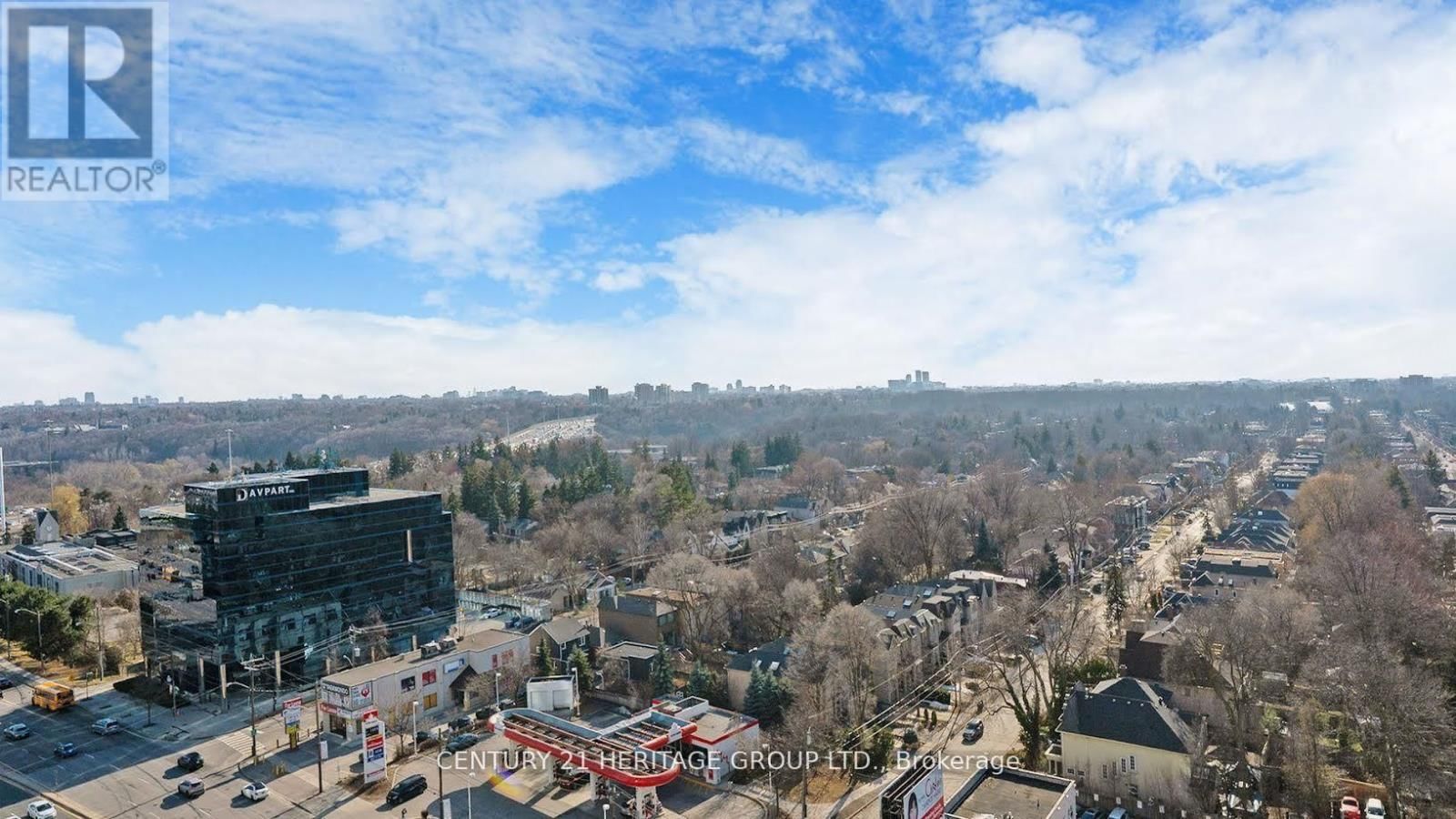 910 - 1 AVONDALE AVENUE Image 12