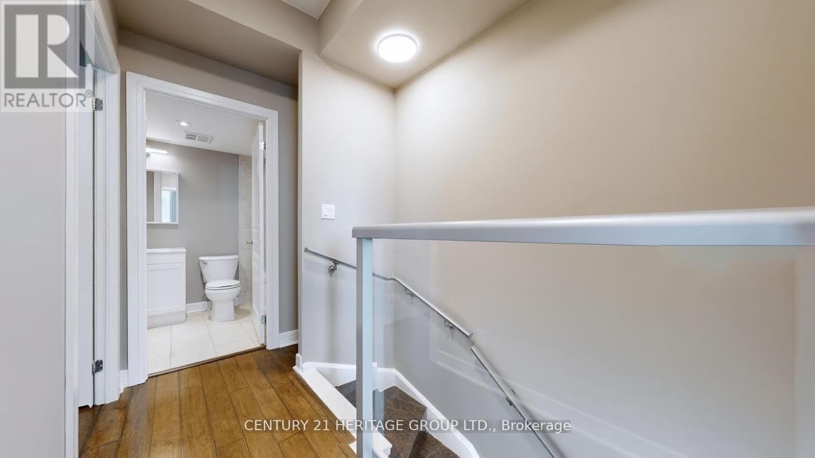 910 - 1 AVONDALE AVENUE Image 15