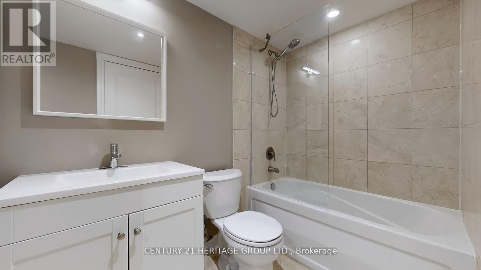 910 - 1 AVONDALE AVENUE Image 16