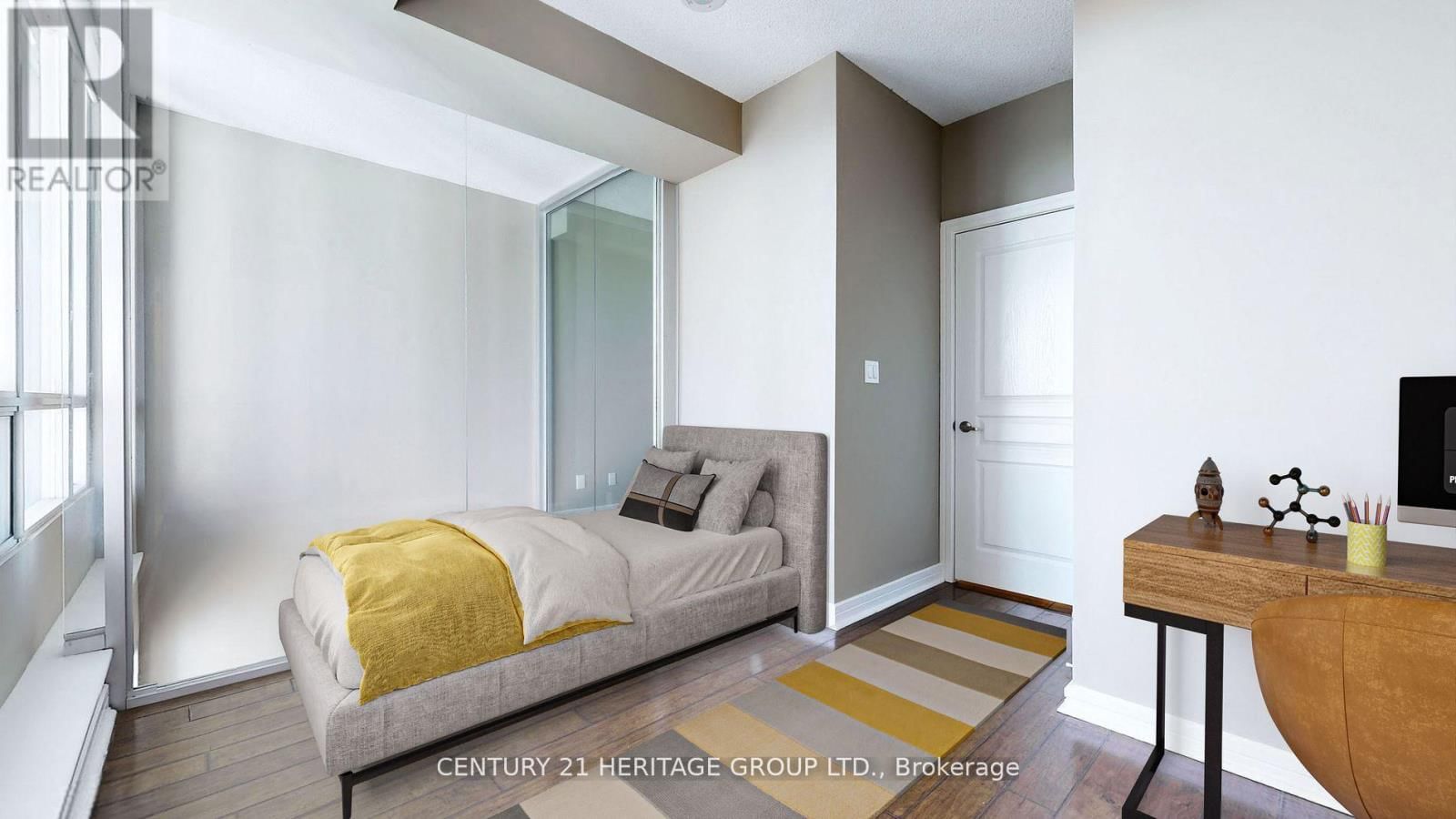 910 - 1 AVONDALE AVENUE Image 18