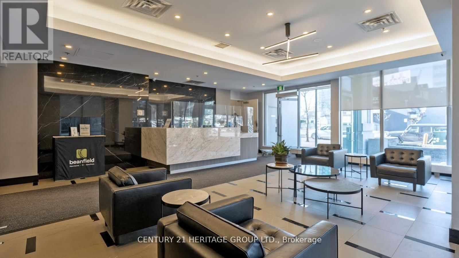 910 - 1 AVONDALE AVENUE Image 2