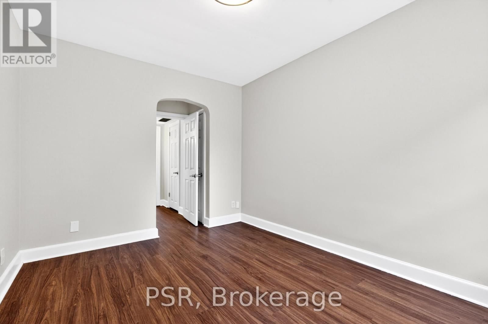 L21 - 1325 BAYVIEW AVENUE Image 18