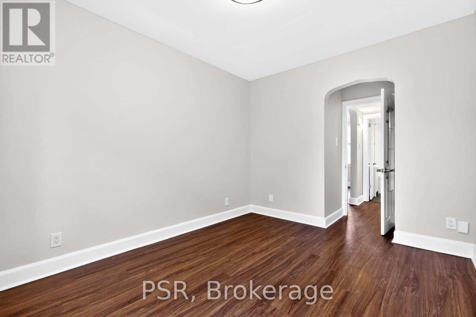 L21 - 1325 BAYVIEW AVENUE Image 19