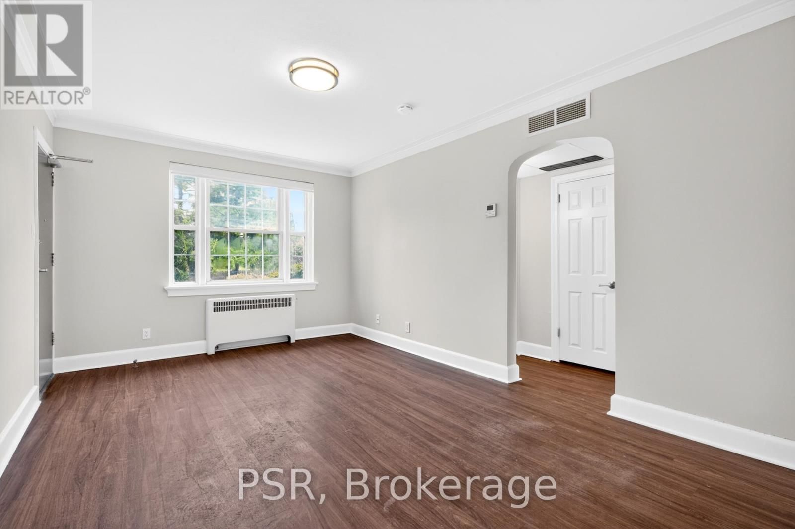 L21 - 1325 BAYVIEW AVENUE Image 3