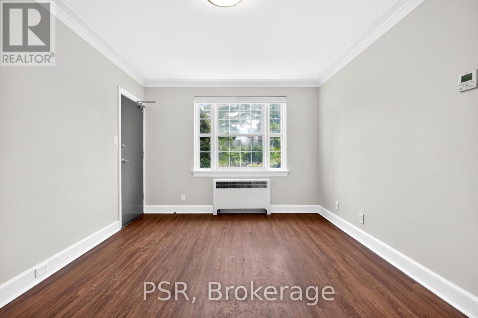 L21 - 1325 BAYVIEW AVENUE Image 5