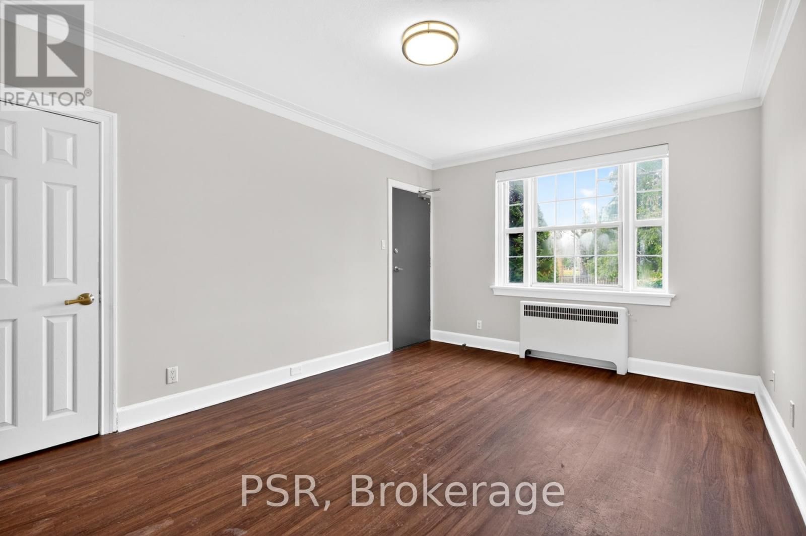 L21 - 1325 BAYVIEW AVENUE Image 6