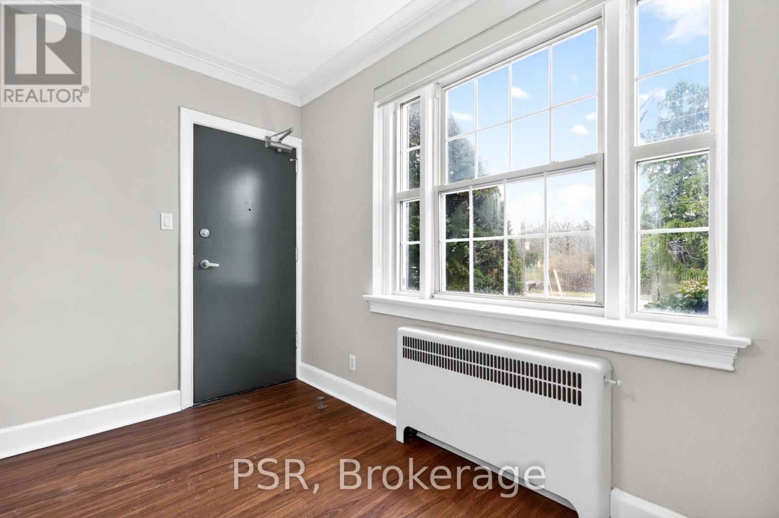 L21 - 1325 BAYVIEW AVENUE Image 7