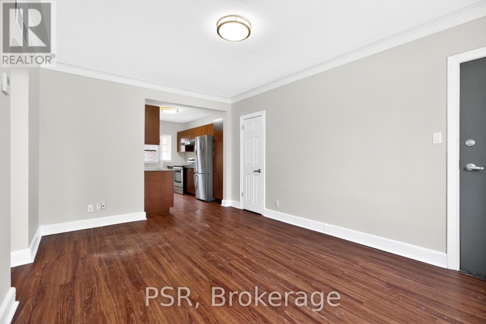 L21 - 1325 BAYVIEW AVENUE Image 9