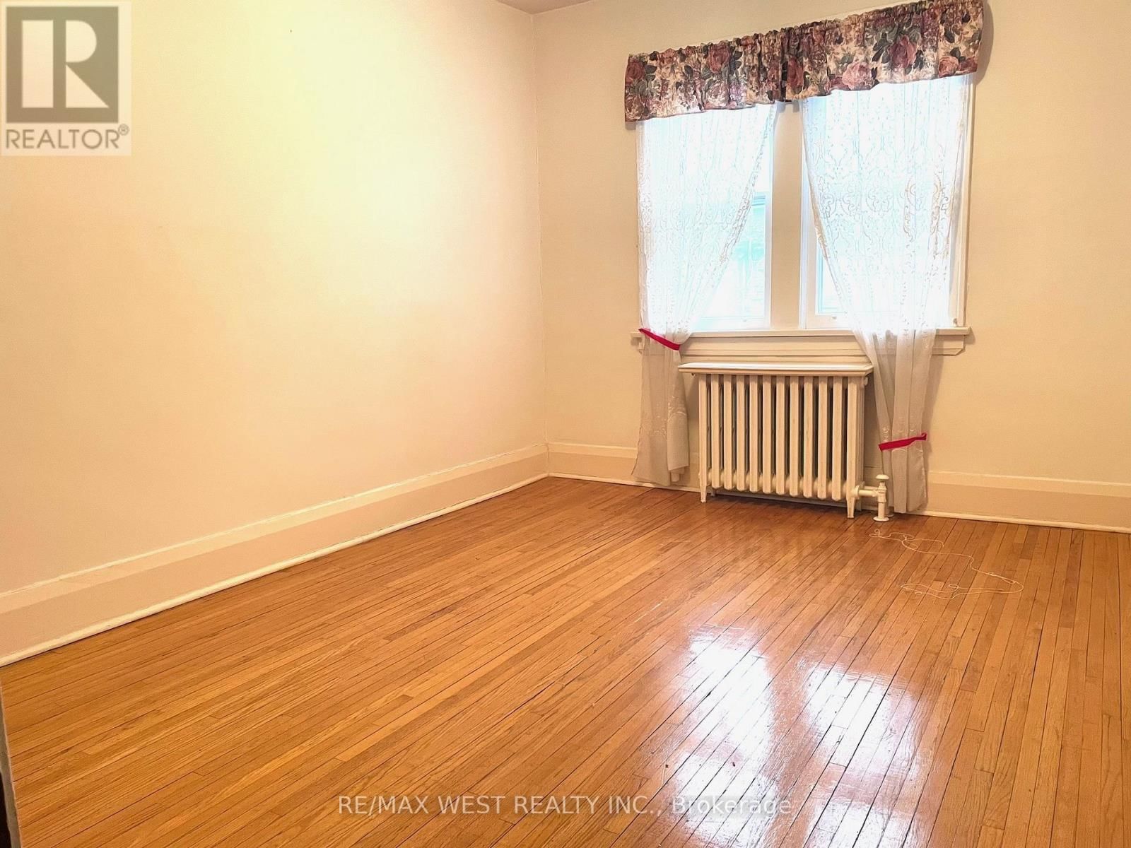 364 ROXTON ROAD Image 15