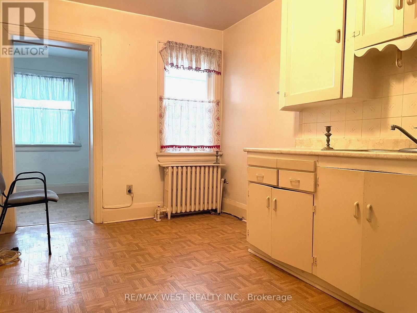 364 ROXTON ROAD Image 16