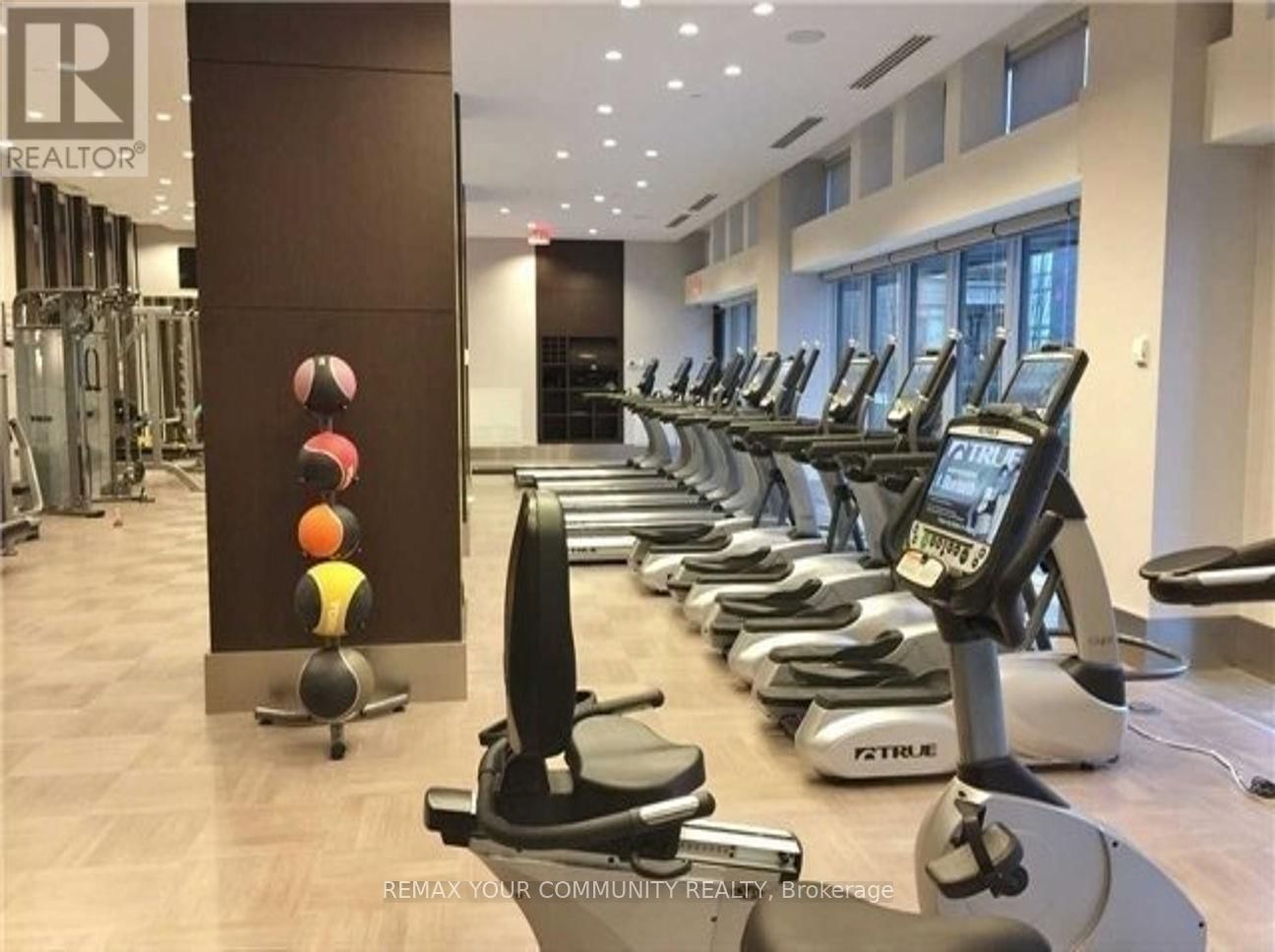 1105 - 88 SHEPPARD AVENUE Image 9