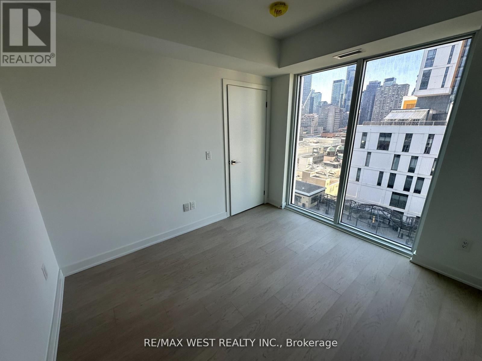 1105 - 252 CHURCH STREET Image 10