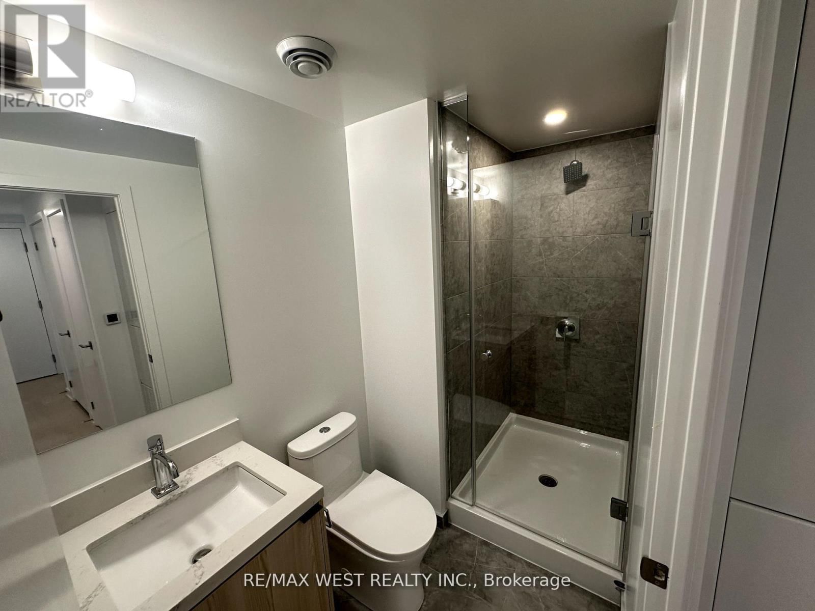 1105 - 252 CHURCH STREET Image 15