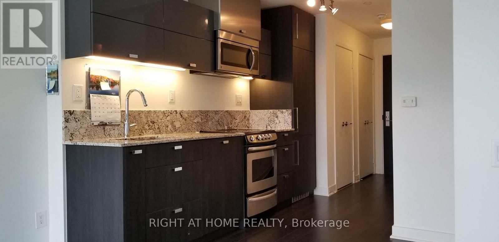 1003 - 290 ADELAIDE STREET WEST Image 3