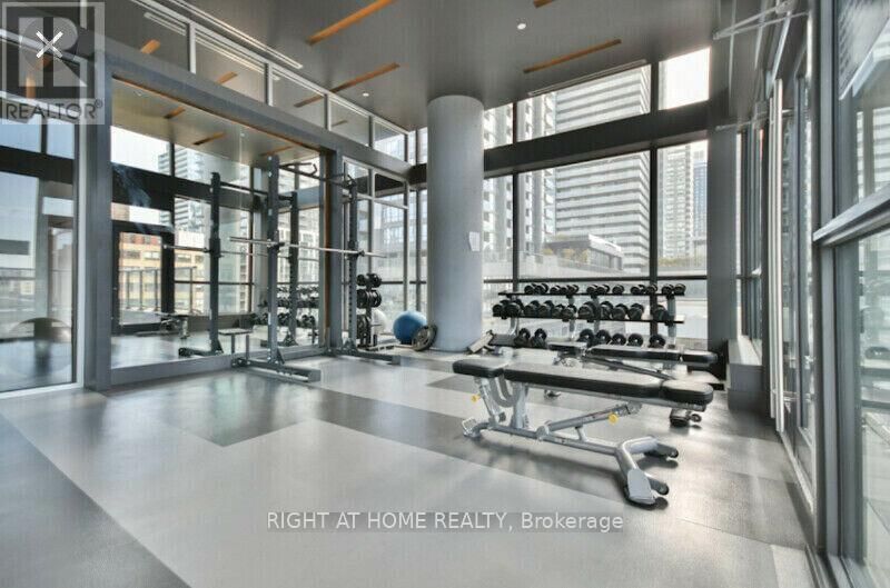 1003 - 290 ADELAIDE STREET WEST Image 8