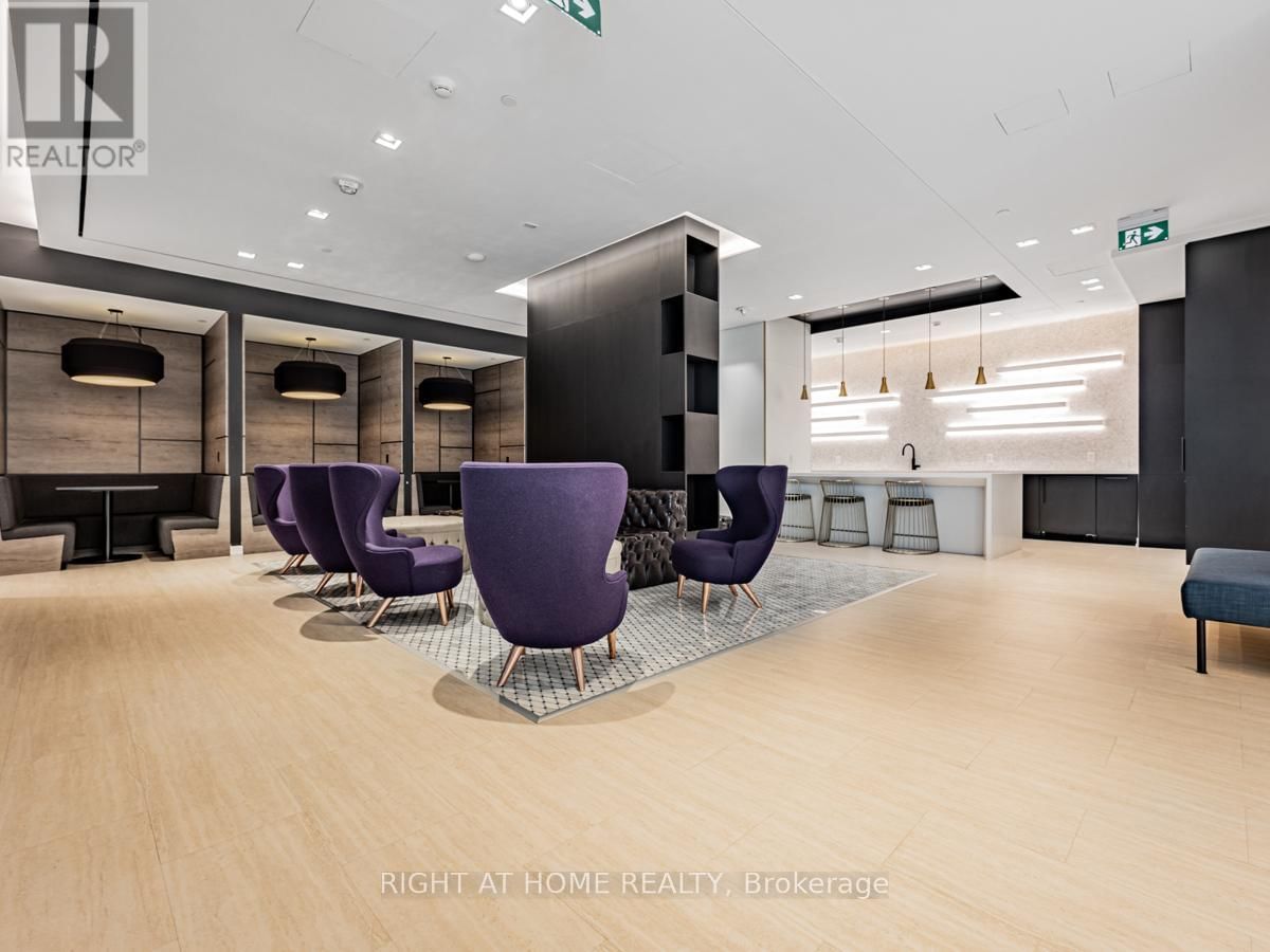 1615 - 85 WOOD STREET Image 4