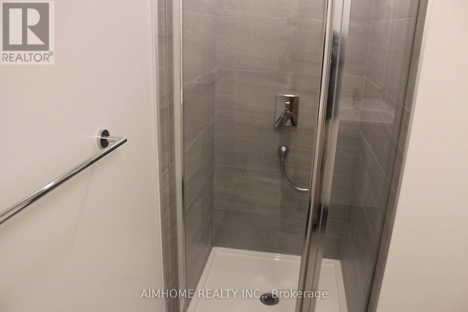 1708 - 5 QUARRINGTON LANE Image 12