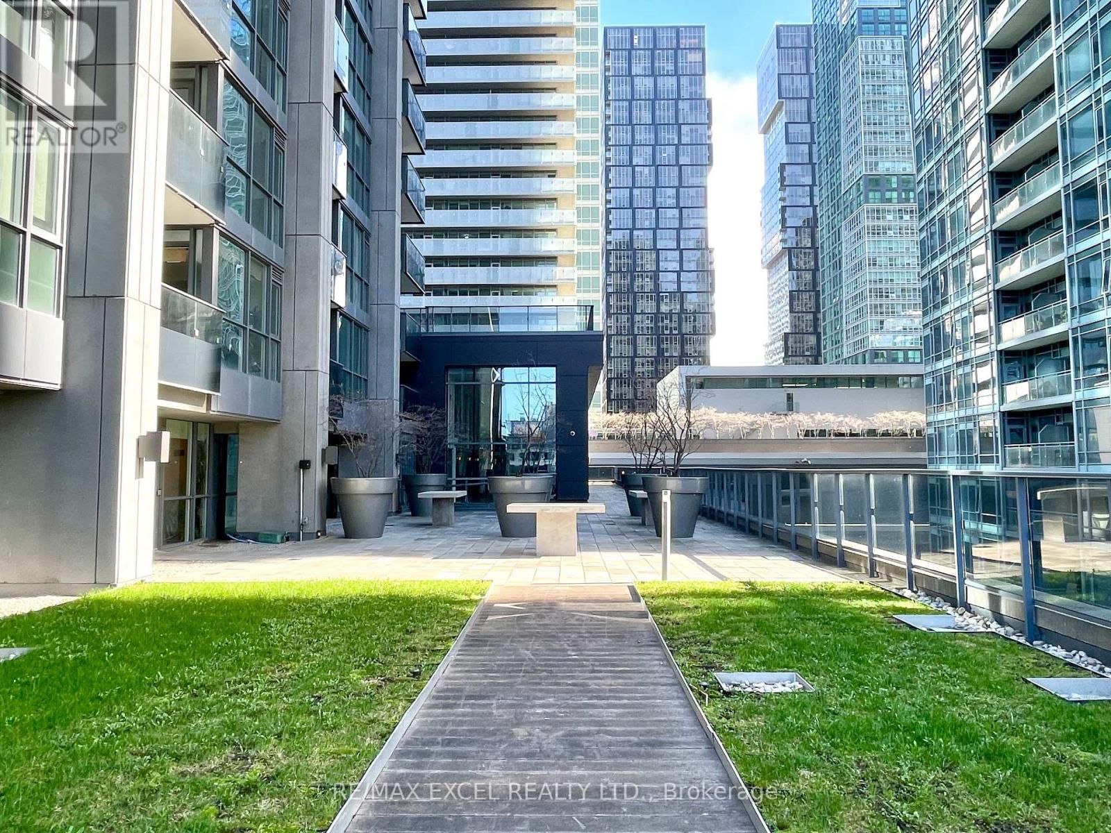 2704 - 295 ADELAIDE STREET WEST Image 16